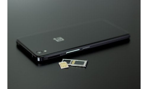 Should I Remove the SIM Card Before Selling my Phone?
