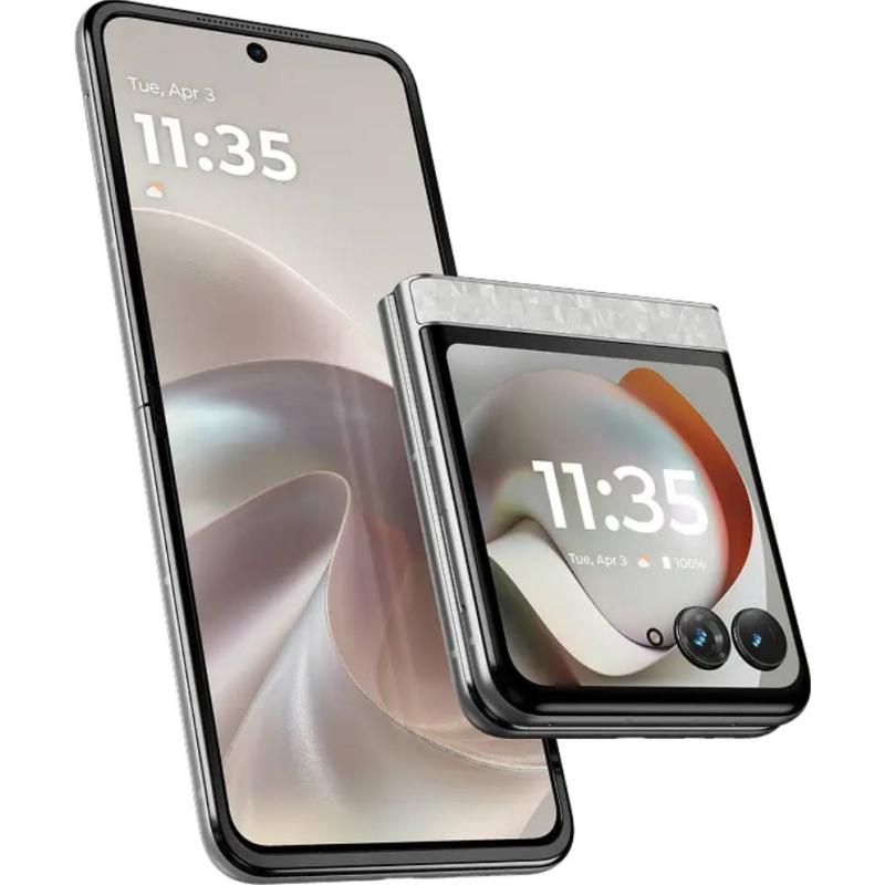 Razr (2026) device photo