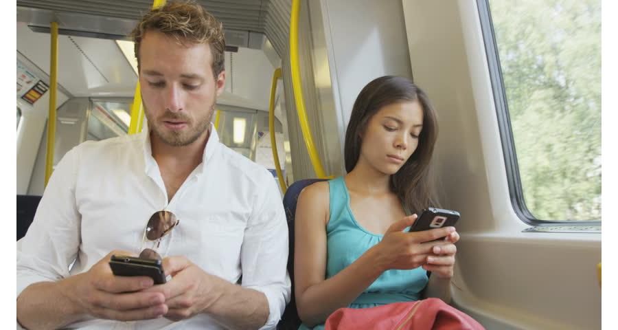 Mars and Venus: The Difference Between Male and Female Smartphone Use